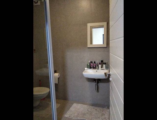 2 BEDROOM APARTMENT FOR SALE IN UMHLANGA RIDGE